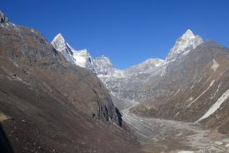 Gokyo valley